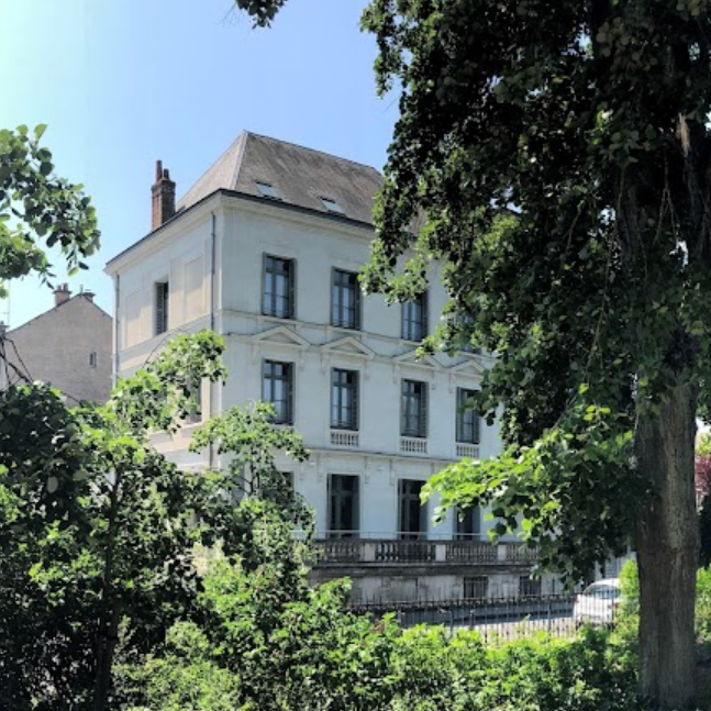 RUE CLAUDE THION à TOURS
